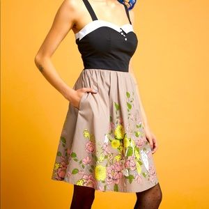 HER UNIVERSE SLEEPING BEAUTY FLORAL RETRO DRESS